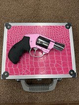 CHARTER ARMS The Chic Lady .38 SPL - 2 of 3
