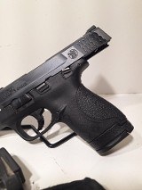 SMITH & WESSON M&P 9 SHIELD 9MM LUGER (9x19 PARA) - 2 of 3