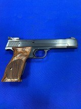 SMITH & WESSON MODEL 41 .22 LR - 1 of 3