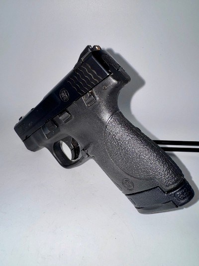 SMITH & WESSON M&P 40 SHIELD .40 S&W - Image 2 of 3