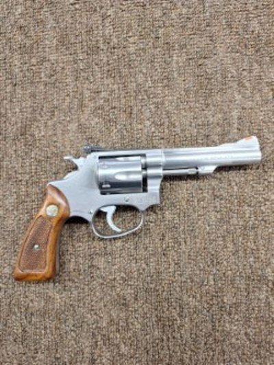 SMITH & WESSON 63 .22/32 KIT GUN .22 LR - Image 2 of 3