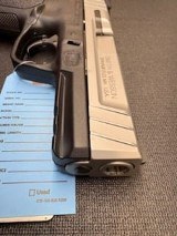 SMITH & WESSON SD40 VE .40 S&W - 3 of 3