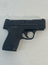 SMITH & WESSON M&P 40 SHIELD .40 S&W - 1 of 3