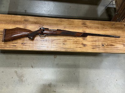 WEATHERBY MARK V DELUXE .257 WBY MAG - Image 1 of 3