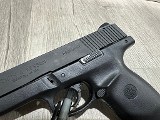SMITH & WESSON sw40F .40 S&W - Image 3 of 3