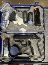 BERETTA PX4 STORM COMPACT .40 S&W - 1 of 3
