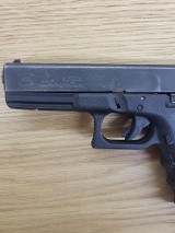 GLOCK 22 40 Smith & Wesson - 2 of 3