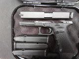 GLOCK 17 GEN 4 9MM LUGER (9x19 PARA) - 2 of 3