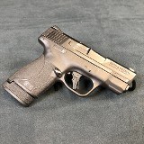 SMITH & WESSON M&P 9 SHIELD 9MM LUGER (9x19 PARA) - 1 of 3