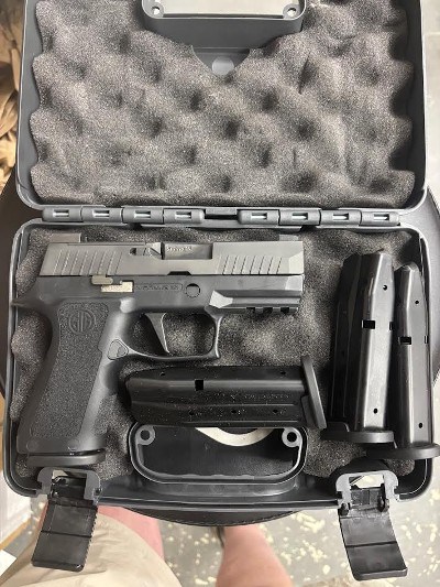 SIG SAUER P320 XCOMPACT 9MM LUGER (9X19 PARA) - Image 1 of 3