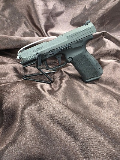CANIK Tp9 SF Elite 9MM LUGER (9x19 PARA) - Image 1 of 3