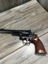 SMITH & WESSON MODEL 19 CLASSIC .357 MAG - 1 of 3