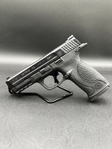 SMITH & WESSON M&P 40 .40 S&W - 3 of 3