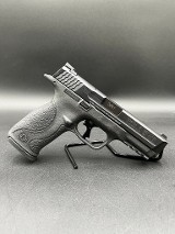 SMITH & WESSON M&P 40 .40 S&W - 1 of 3