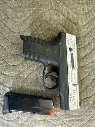 TAURUS PT140 MILLENNIUM PRO 40 Smith & Wesson - Image 2 of 2