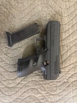 HI-POINT C9 - PISTOL 9MM LUGER (9x19 PARA) - 2 of 2