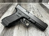 GLOCK 22 GEN 4 40 Smith & Wesson - 2 of 3