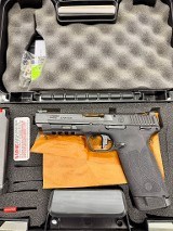 SMITH & WESSON M&P22 MAGNUM .22 WMR - Image 1 of 3