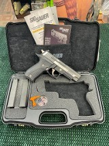 SIG SAUER P226 EQUINOX ELITE 9MM LUGER (9x19 PARA) - 1 of 3