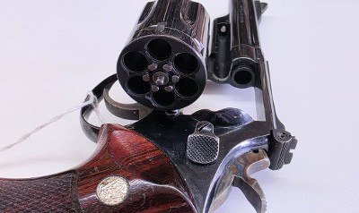 SMITH & WESSON S&W 19-2.357 MAG - Image 3 of 3