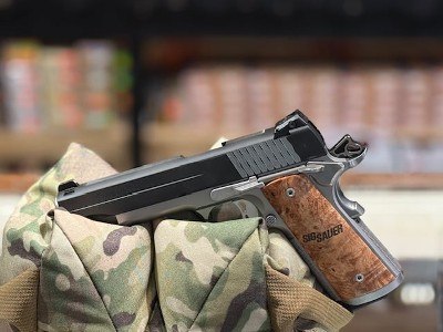 SIG SAUER 1911 STX .45 ACP - Image 1 of 2