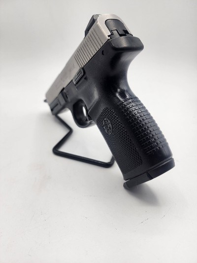 SMITH & WESSON SW40VE .40 S&W - Image 2 of 3