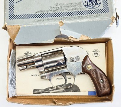 SMITH & WESSON MODEL 49 BODYGUARD CHAMBERED IN .38 SPL .38 SPL - Image 2 of 3