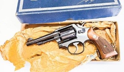 SMITH & WESSON MODEL 10-5 CHAMBERED IN .38 SPL .38 SPL - Image 1 of 3