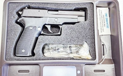 SIG SAUER SIG P226 IS CHAMBERED IN 9MM 9MM LUGER (9x19 PARA) - Image 1 of 2