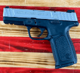 SMITH & WESSON SD40 VE .40 S&W - Image 1 of 2