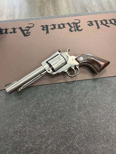 RUGER NEW MODEL SUPER BLACKHAWK .44 MAGNUM - Image 1 of 2