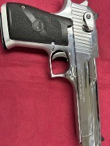 MAGNUM RESEARCH desert eagle .44 MAGNUM - 1 of 3