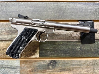 RUGER Mark III target .22 LR - Image 2 of 3