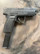 SPRINGFIELD ARMORY XD-40 40 Smith & Wesson - 1 of 2