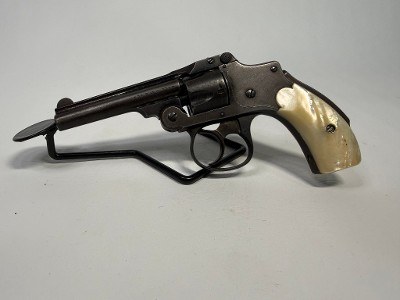 SMITH & WESSON SAFETY HAMMERLESS .32 S&W - Image 1 of 3