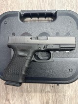 GLOCK 23 GEN 4 .40 - 2 of 3