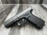 GLOCK 22 GEN 4 40 Smith & Wesson - 1 of 3