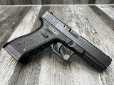 GLOCK 22 GEN 3 40 Smith & Wesson - 2 of 3