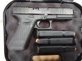 GLOCK G22 GEN 5 MOS .40 CALIBER - 1 of 3