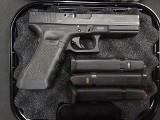 GLOCK 17 gen 4 9MM LUGER (9x19 PARA) - 1 of 3