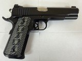 DAN WESSON Valor .45 ACP - 1 of 3