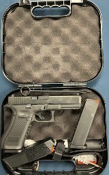 GLOCK G17 GEN 5 9MM LUGER (9x19 PARA) - 1 of 3
