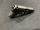 HECKLER & KOCH USP COMPACT .40 S&W - 3 of 3