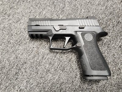 SIG SAUER P320 X-COMPACT 9MM LUGER (9x19 PARA) - Image 1 of 3