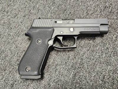 SIG SAUER P220R .45 ACP - Image 2 of 3