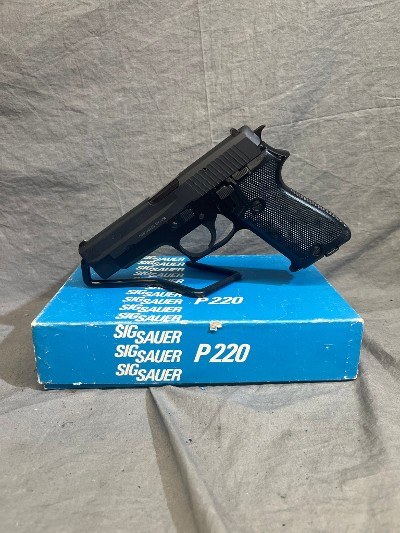 SIG SAUER P220 9MM LUGER (9x19 PARA) - Image 1 of 3
