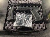 HECKLER & KOCH P2000 40 Smith & Wesson - 1 of 3