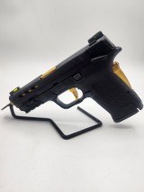 SMITH & WESSON M&P 9 SHIELD PERFORMANCE CENTER 9MM LUGER (9x19 PARA) - 2 of 3