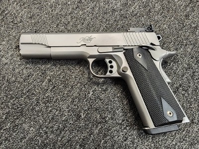 KIMBER STAINLESS TARGET II .45 ACP - Image 1 of 3