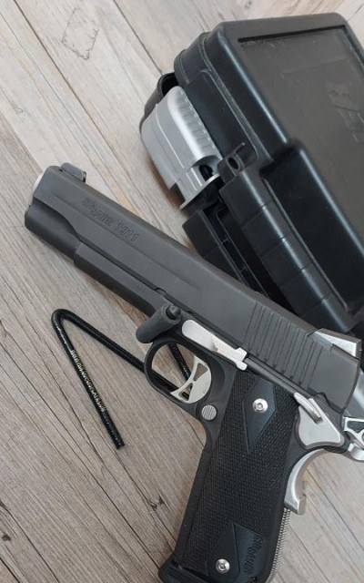 SIG SAUER 1911 .45 AUTO RIM - Image 2 of 3